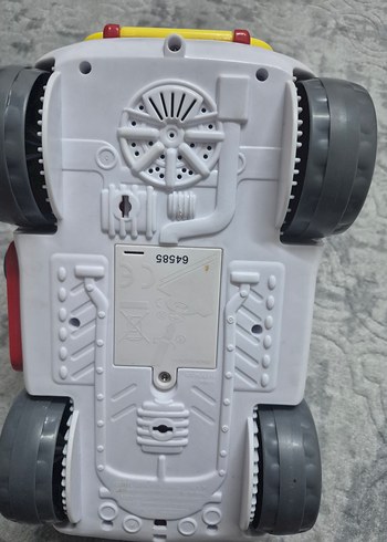 Renkli Kırmızı Oyuncak Araba - Görsel 3