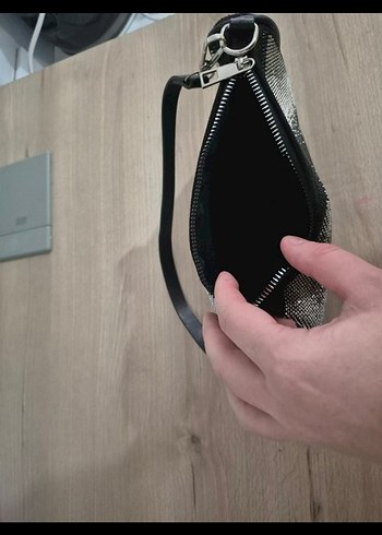 Gri Pul Detaylı Yılan Desenli Kadın Çanta - Görsel 3