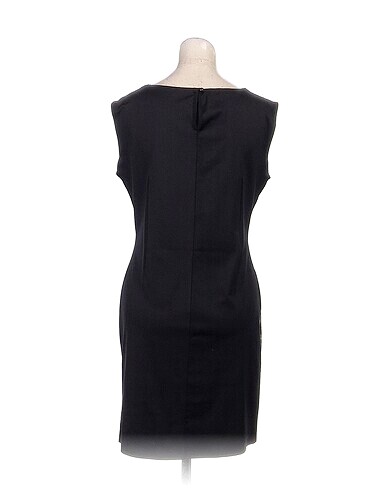 42 Beden PreLoved Kısa Elbise %70 İndirimli.