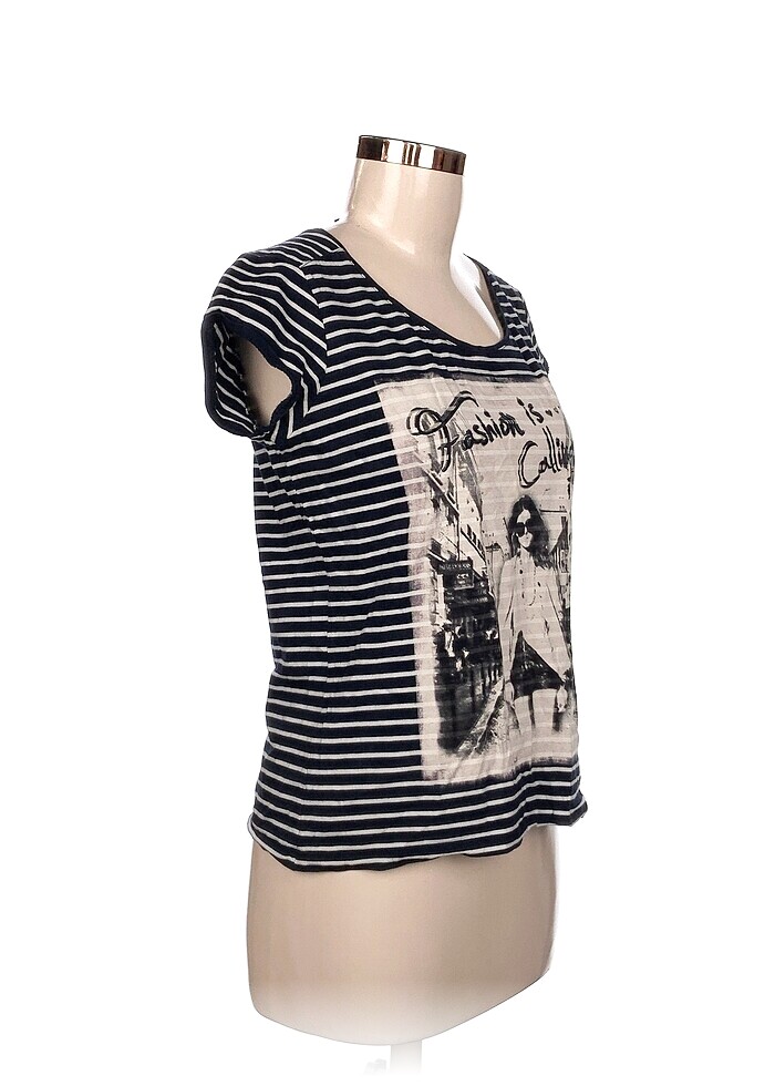 LC Waikiki T-shirt %70 İndirimli. - Görsel 2