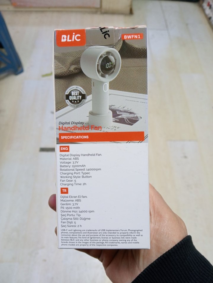Dijital Ekranlı Beyaz El Fanı - Görsel 3