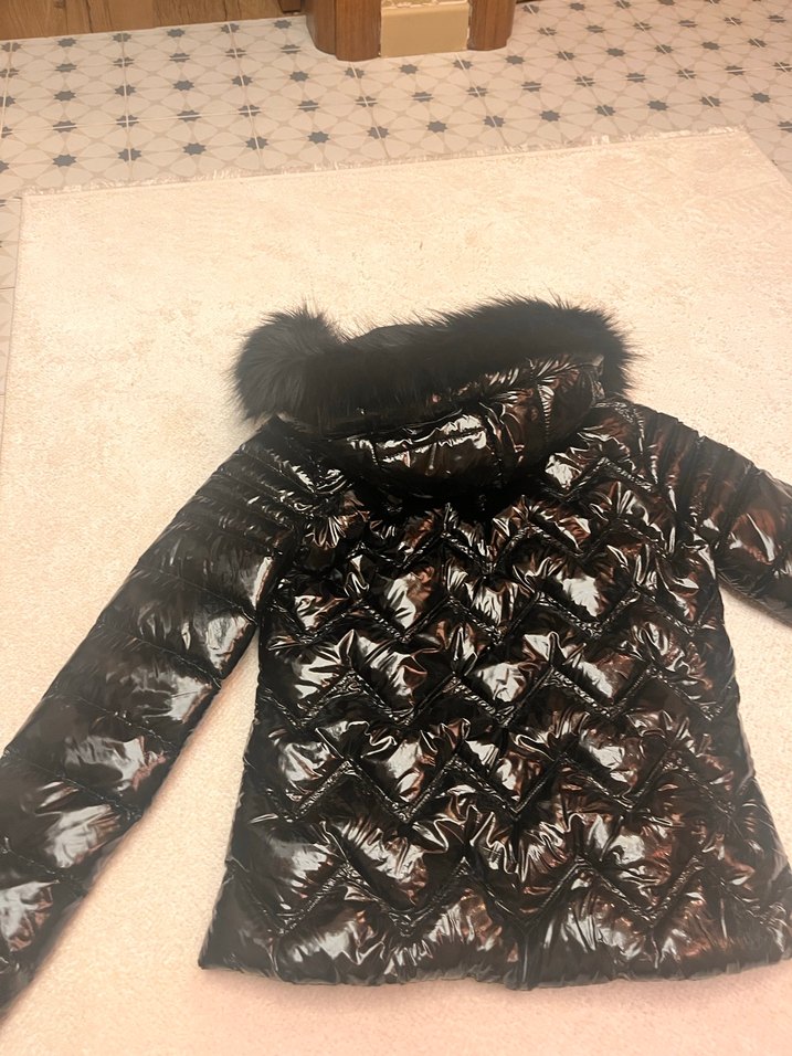 Siyah Parlak Kürklü Kadın Kışlık Mont - Görsel 4