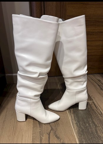 Beyaz Dizüstü Çizme - Görsel 2