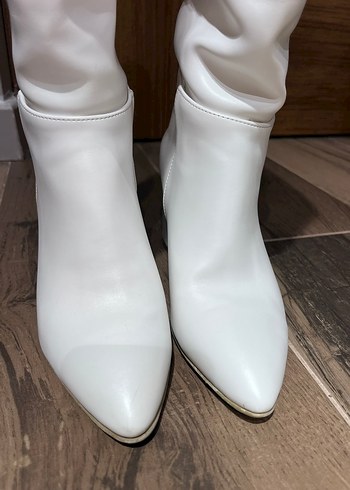 Beyaz Dizüstü Çizme - Görsel 4