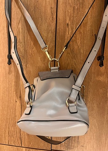 Zincir Detaylı Gri Süet Kadın Çanta - Görsel 2