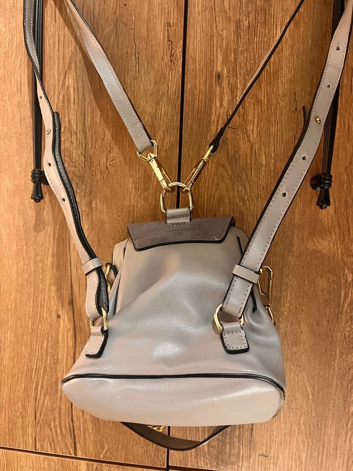 Zincir Detaylı Gri Süet Kadın Çanta - Görsel 2