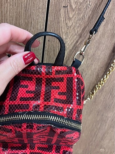 Zara Kırmızı Çanta