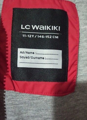 11-12 Yaş Beden kırmızı Renk Lc Waikiki yağmurluk
