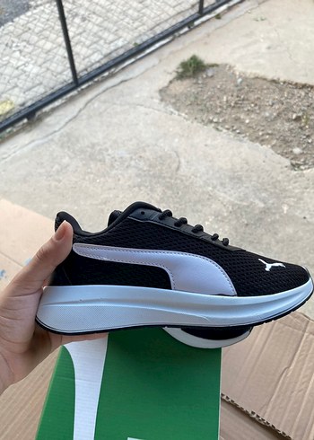 Siyah Beyaz Bağcıklı Spor Ayakkabı - Görsel 2