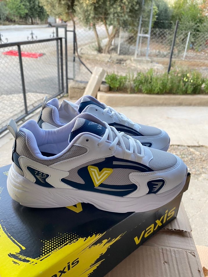 Beyaz Spor Ayakkabı Velcro Detaylı - Görsel 4