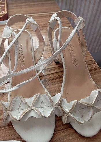 Beyaz topuklu Kadın Sandalet - Görsel 2