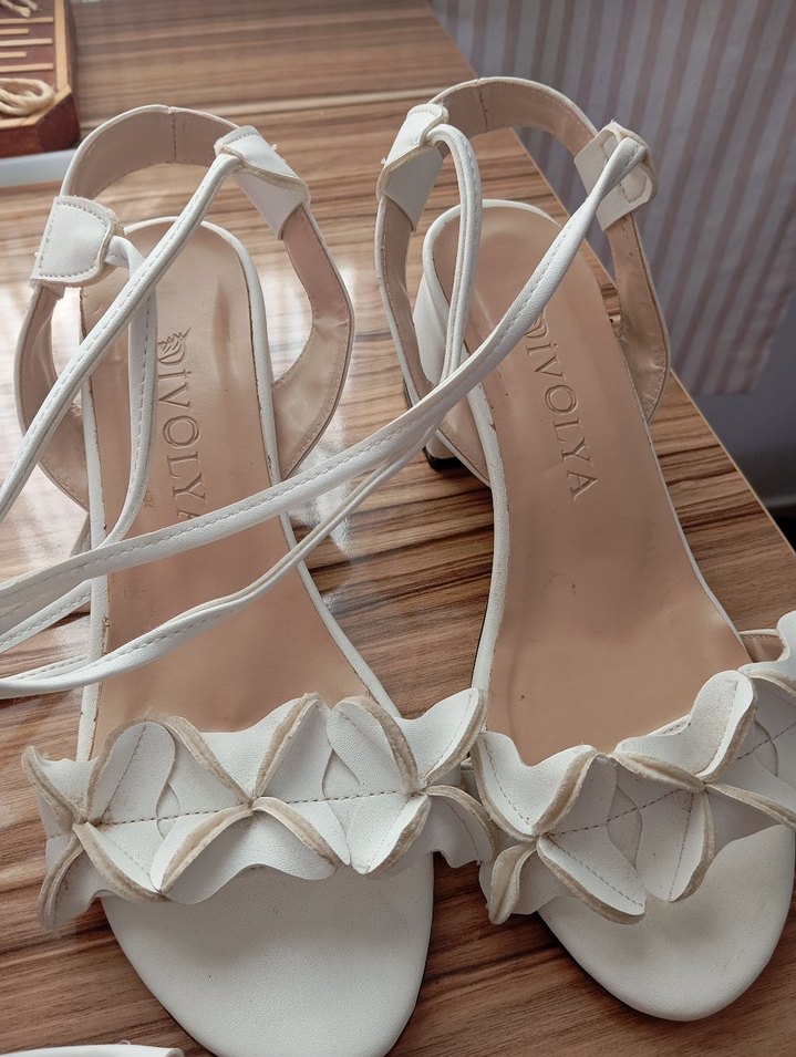 Beyaz topuklu Kadın Sandalet - Görsel 2