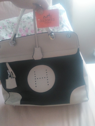 hermes paris canta
