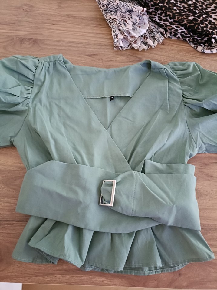 Kemerli V Yaka Keten Bluz - Görsel 2