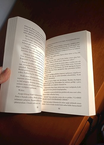 Genesis - Weilis Barrett Roman - Görsel 2