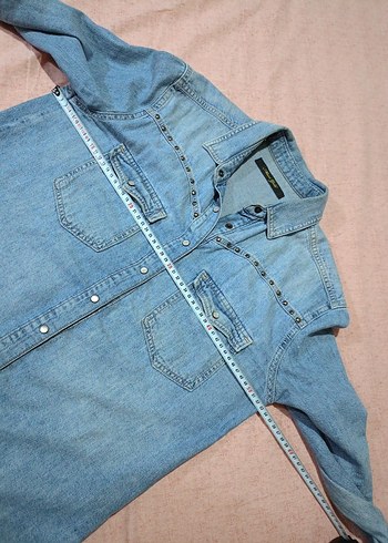 Düğmeli Mavi Denim Kadın Gömlek - Görsel 2