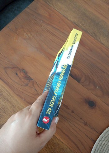  Beden Renk Okyanusu Kürekle Geçen Kız - Alastair Humphreys