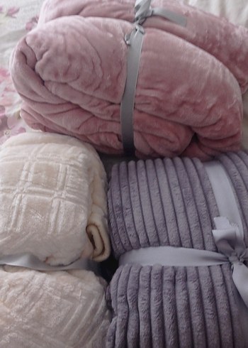 Bej Düz Renk Yatak Örtüsü ve Çarşaf Seti - Görsel 3