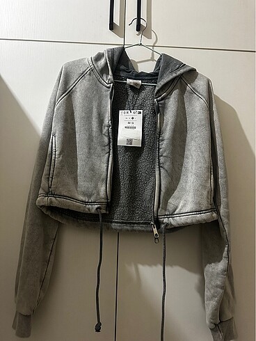 Bershka kapüşonlü üst