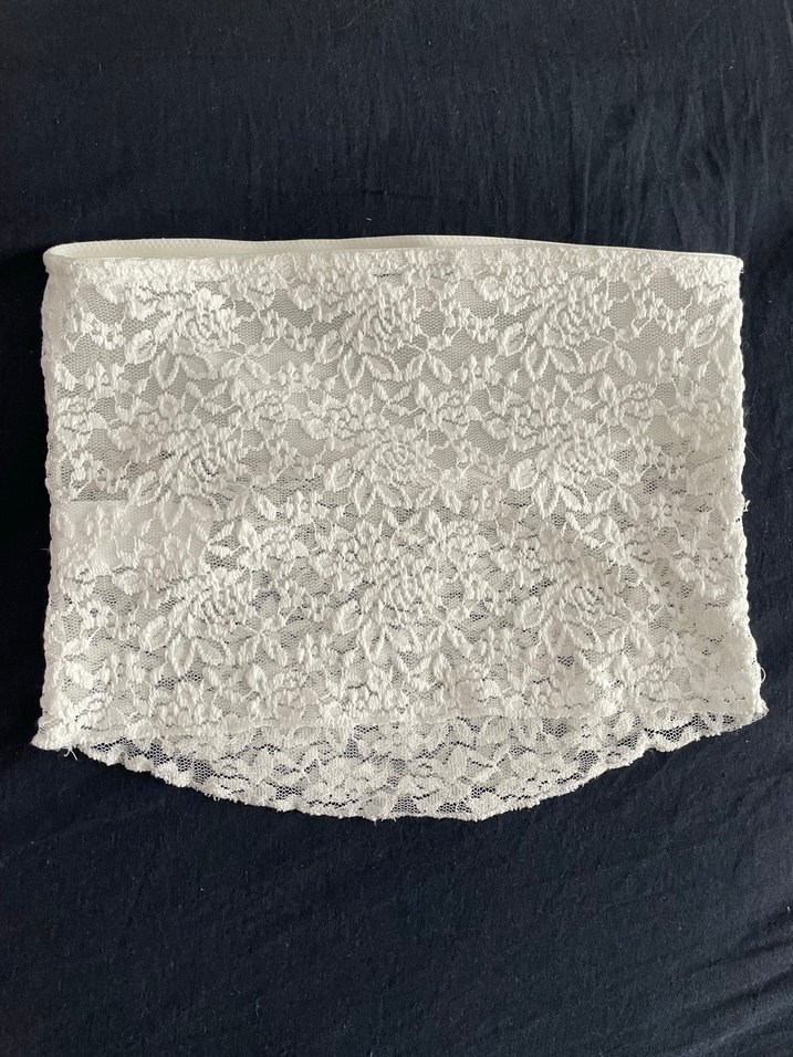 Dantel Detaylı Beyaz Straplez Büstiyer - Görsel 4