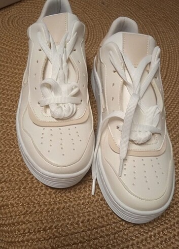 37 Beden beyaz Renk Beyaz spor ayakkabi 