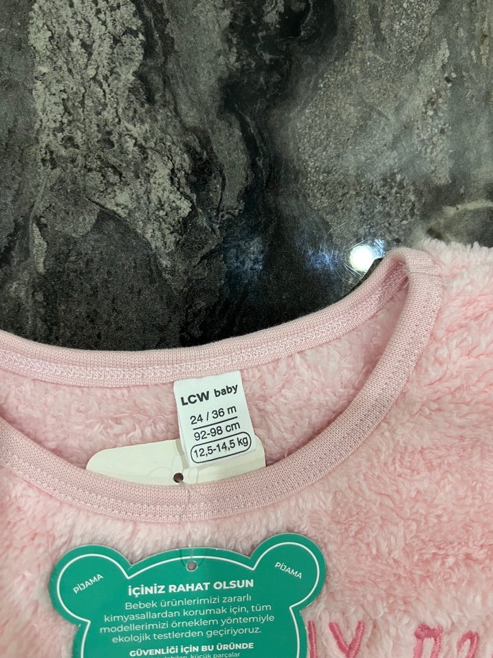 Pembe Tüylü Baskılı Kedi Kıyafeti - Görsel 3