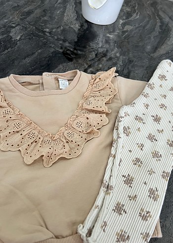 LC Waikiki Bej Dantelli Nakışlı Bebek Kız Takımı