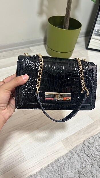 Rugan Stradivarius Çanta