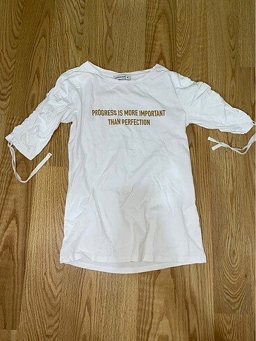 Beyaz t-shirt
