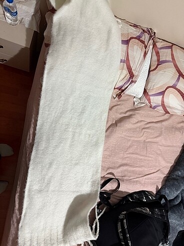 Beden BERSHKA ŞAL ATKI