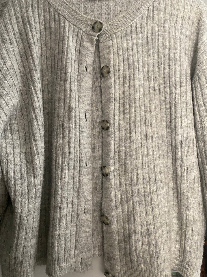 Düğmeli Gri Kadın Hırka - Görsel 2