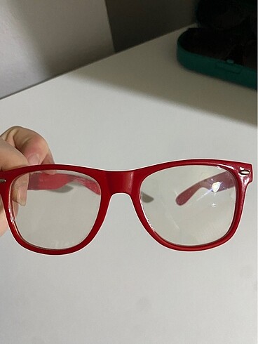  Beden rayban kırmızı gözlük