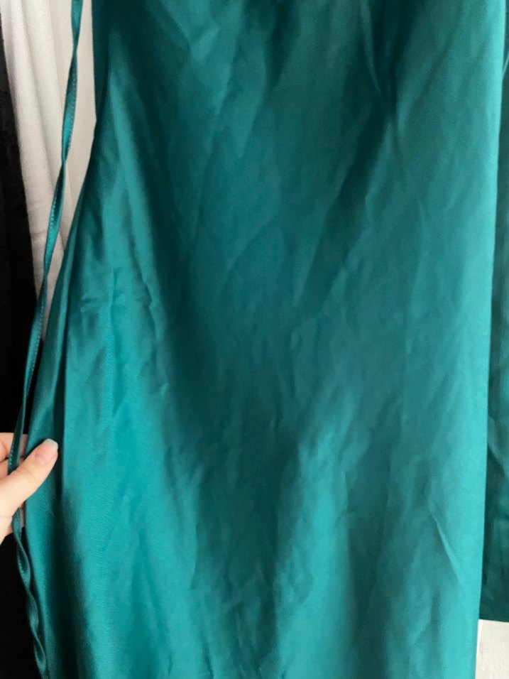 Uzun, V Yakalı, Saten Turkuaz Elbise - Görsel 3