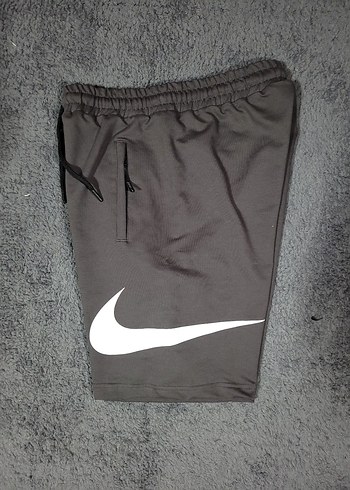 Nike SWOOSH Şort