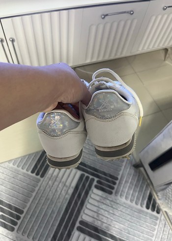 Beyaz Bağcıklı Spor Ayakkabı - Görsel 2