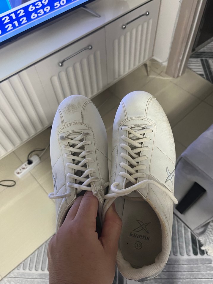 Beyaz Bağcıklı Spor Ayakkabı - Görsel 4