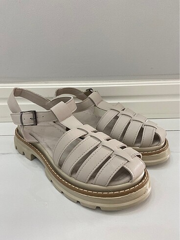 Zara Bej Kadın Sandalet