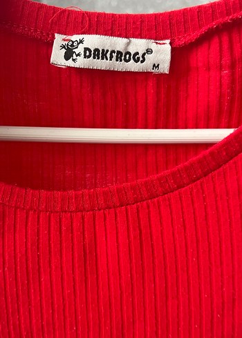 Kırmızı tişört - Görsel 2