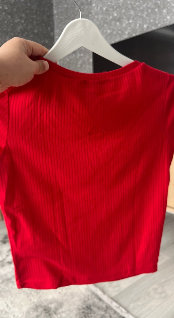 Kırmızı tişört - Görsel 3