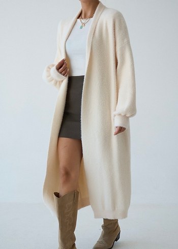 Uzun Kollu Beyaz Rahat Hırka - Görsel 2