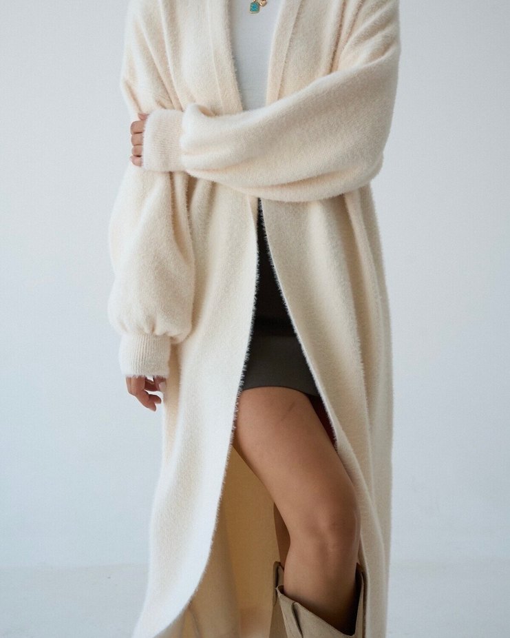 Uzun Kollu Beyaz Rahat Hırka - Görsel 4