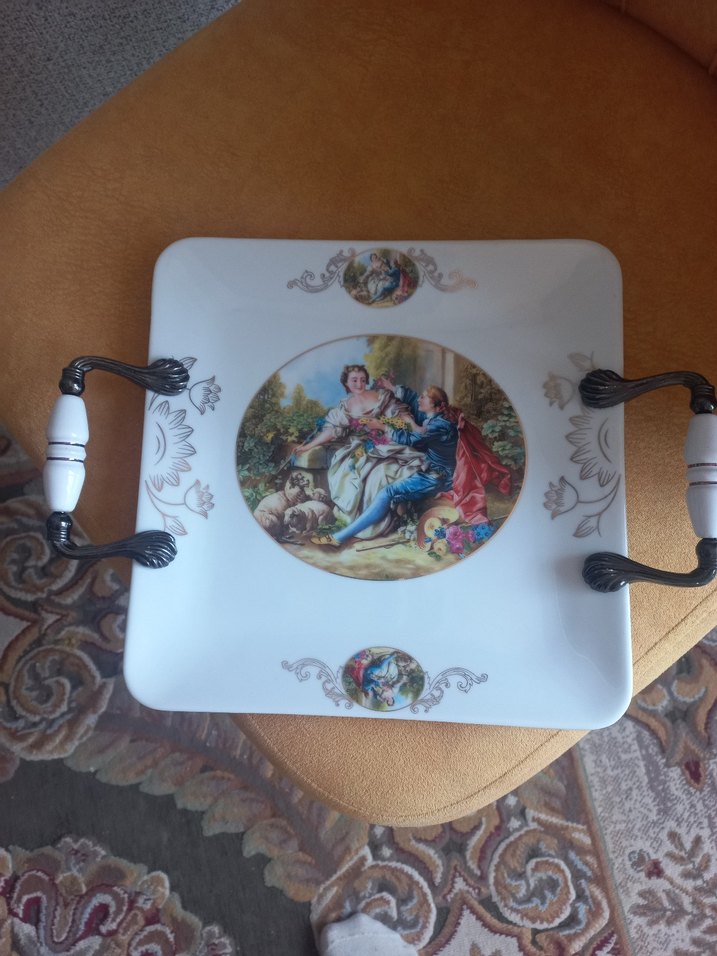 Beyaz Baskılı Kulplu Porselen Servis tabagi - Görsel 2