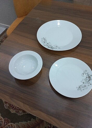 Diğer Yemek tabak seti