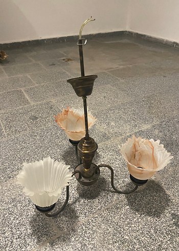 Diğer Bej 3 Dallı Çiçek Desenli Abajur