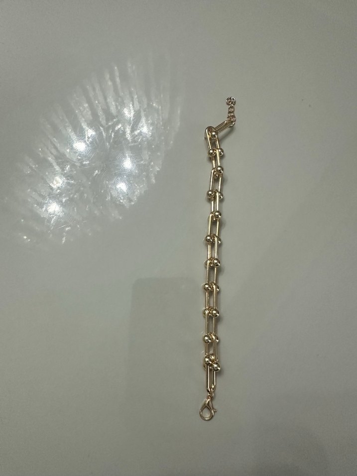 Altın Renk Zincir Detaylı Kadın Bileklik - Görsel 2