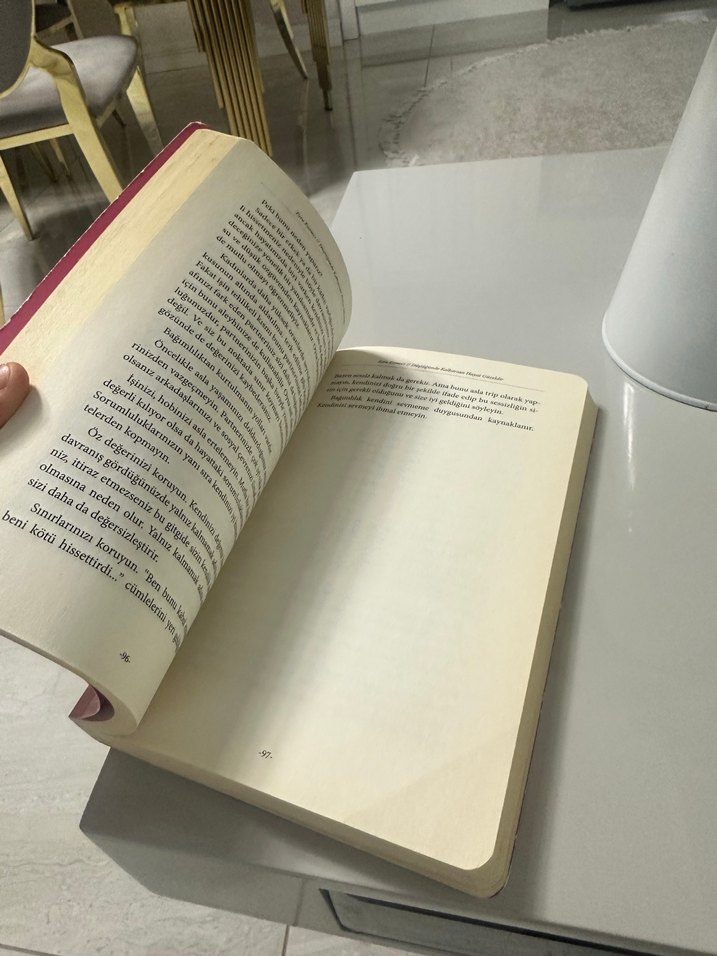 Düştüğünde Kalkarsan Hayat Güzeldir - Esra Ezmeci - Görsel 2