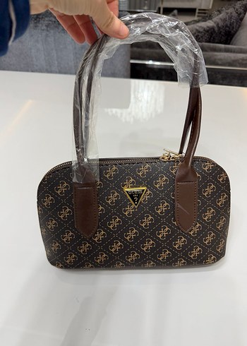 Guess Desenli Kahverengi Kadın Omuz Çantası - Görsel 2