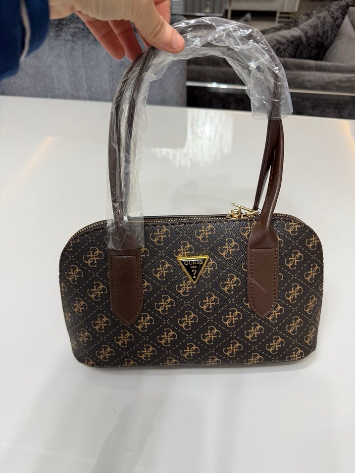 Guess Desenli Kahverengi Kadın Omuz Çantası - Görsel 2