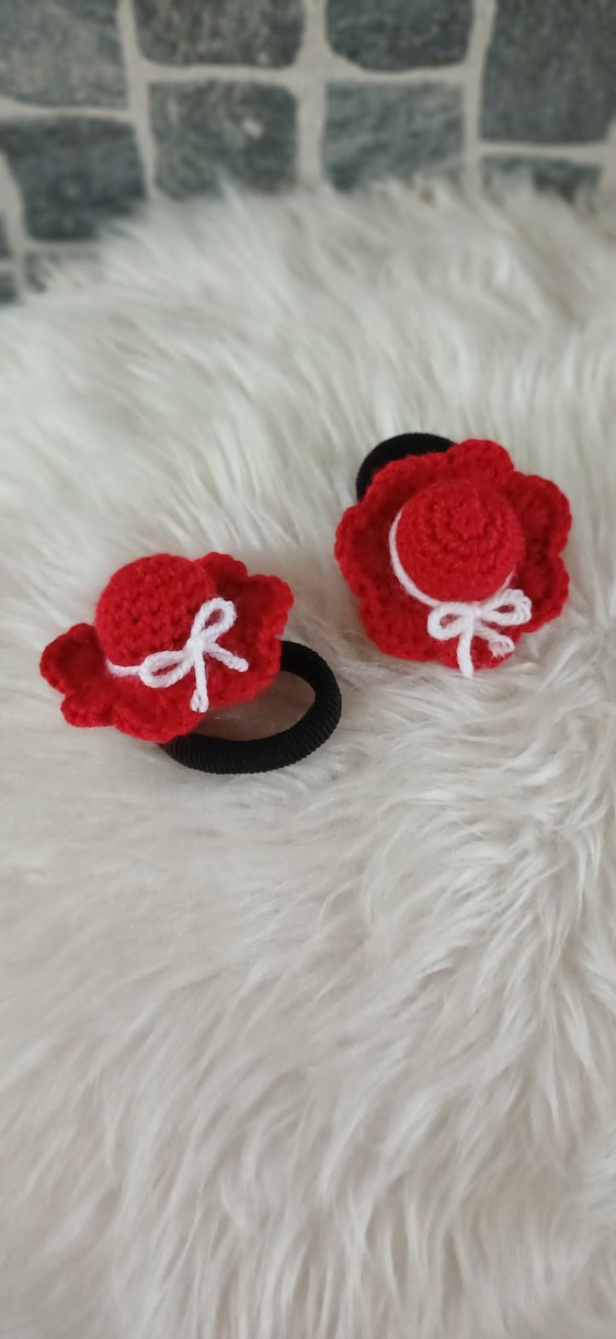 Şapkalı Lastik Toka taraftar tokası - Görsel 3