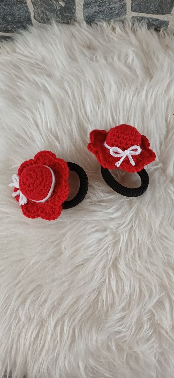 Şapkalı Lastik Toka taraftar tokası - Görsel 2